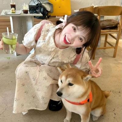 三块广告牌